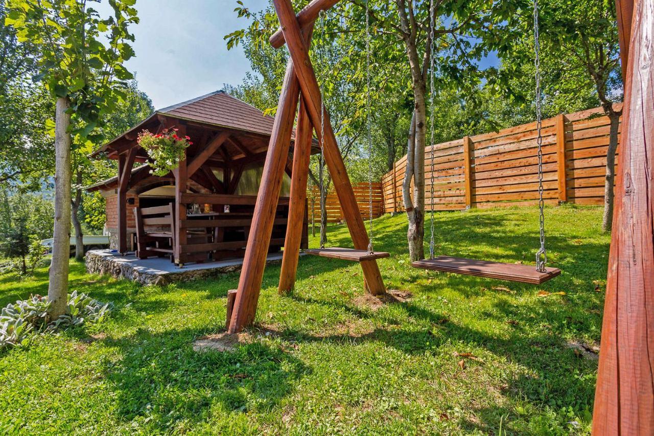 Andrea In Sertic Poljana - Haus Fuer 6 Personen Plitvička Jezera Εξωτερικό φωτογραφία