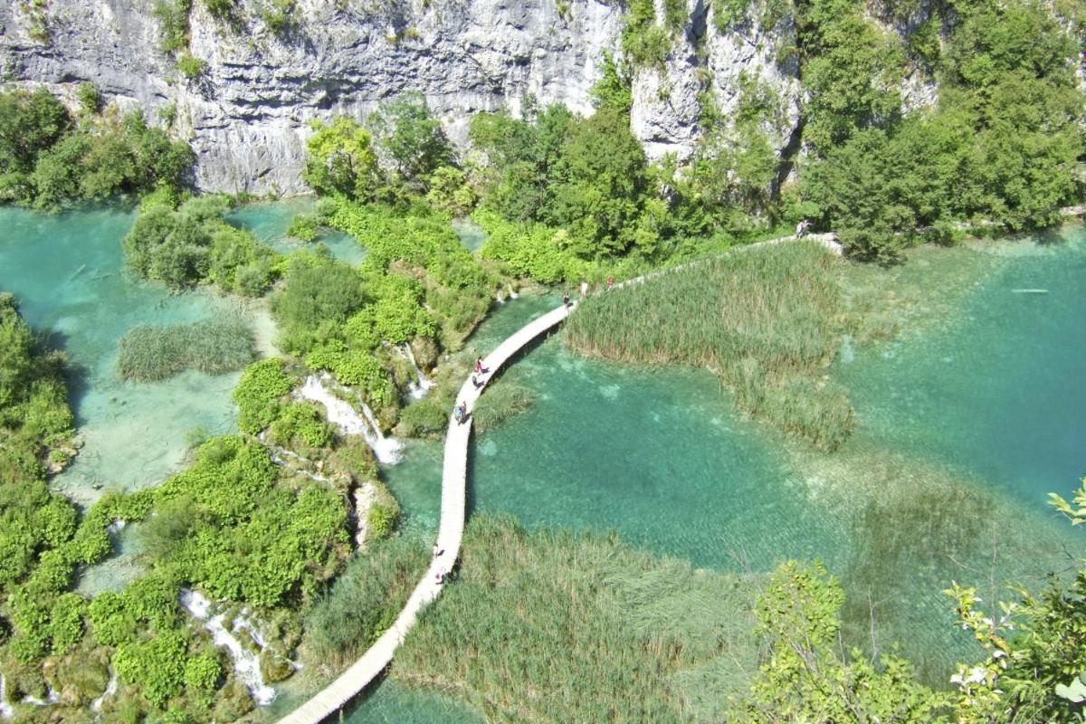 Andrea In Sertic Poljana - Haus Fuer 6 Personen Plitvička Jezera Εξωτερικό φωτογραφία